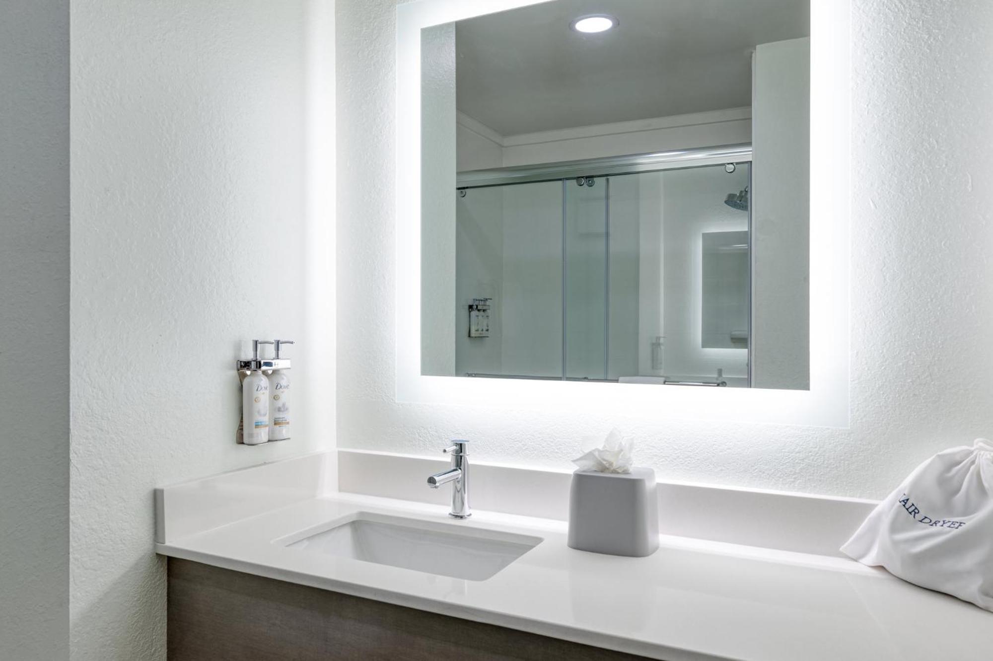 Holiday Inn Express Hotel & Suites Columbia-I-20 At Clemson Road By Ihg Экстерьер фото
