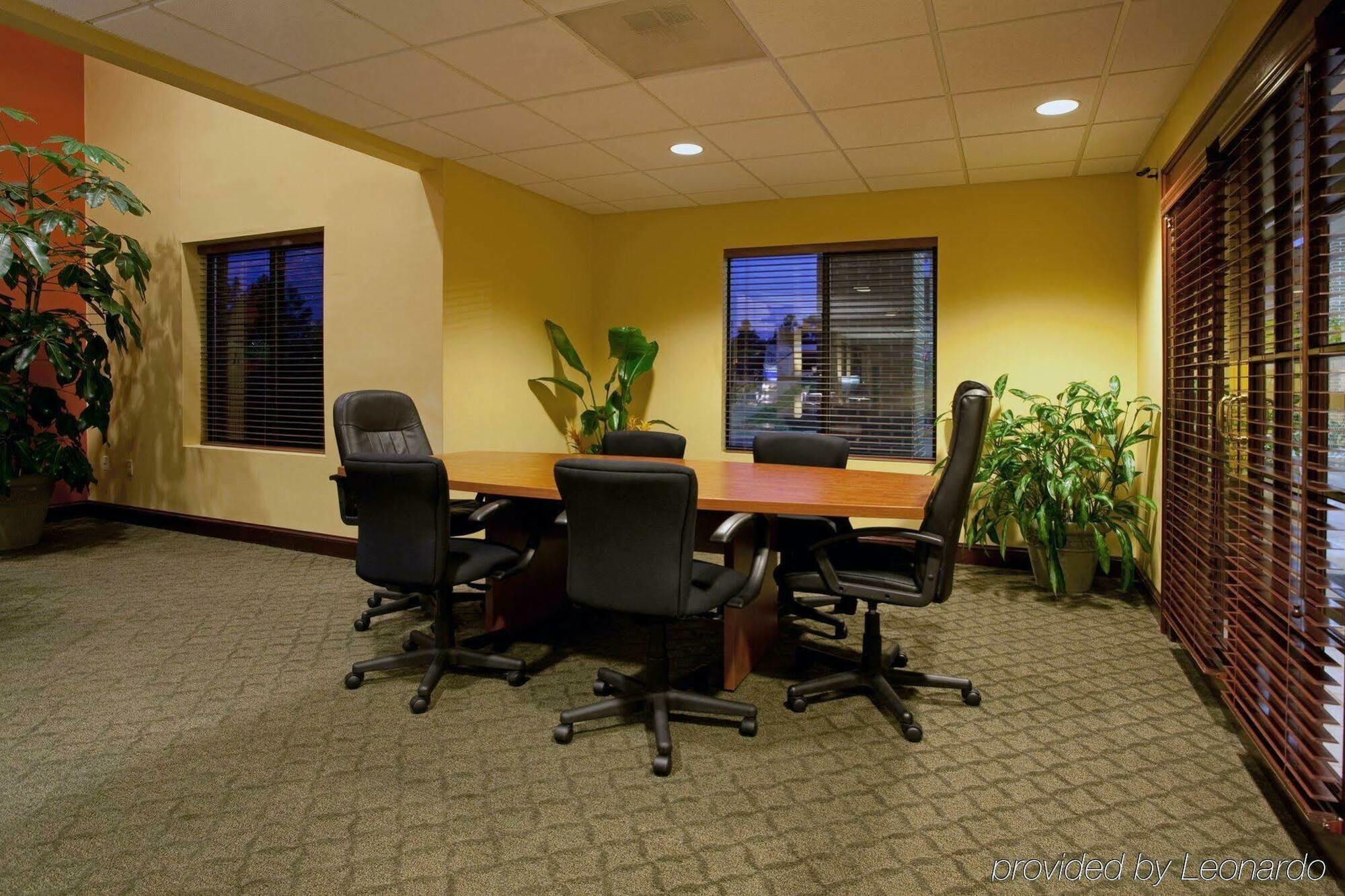 Holiday Inn Express Hotel & Suites Columbia-I-20 At Clemson Road By Ihg Экстерьер фото